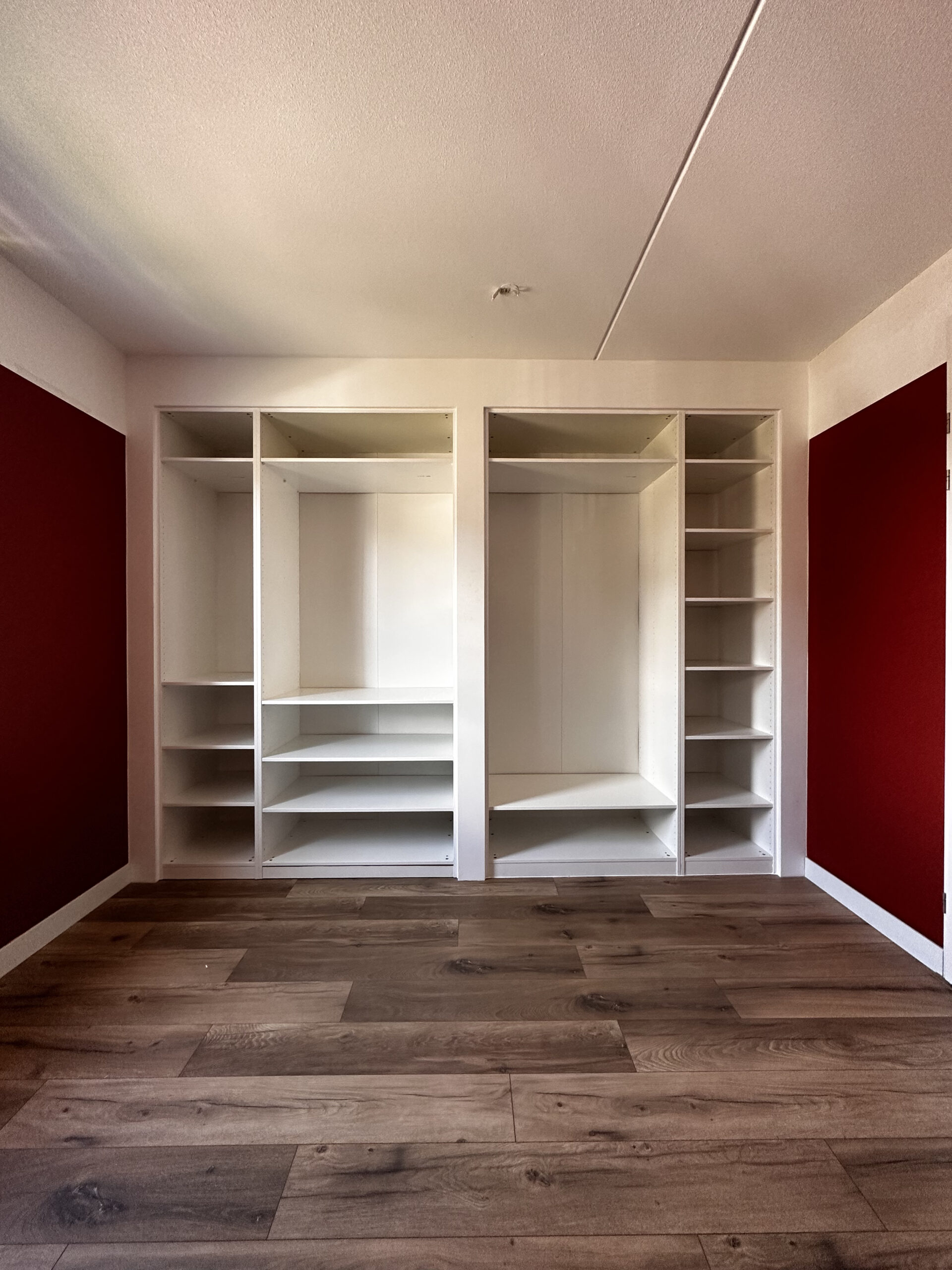 Strak stucwerk wanden en plafond